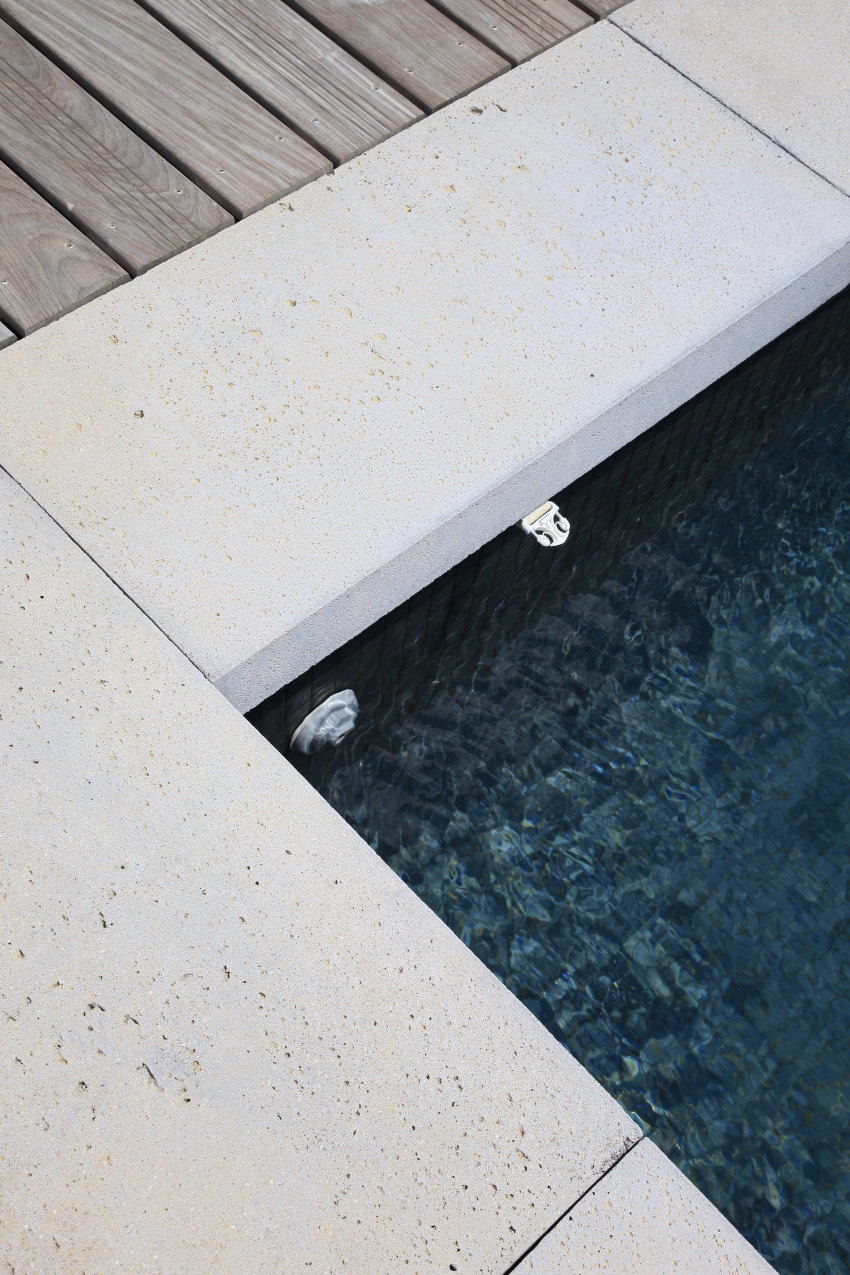 BORDE DE PISCINA CANTO RECTO CON FALDÓN 8CM : La Cantera | CONSTRUEX