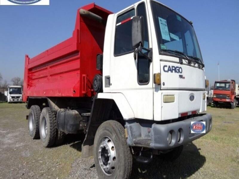 Camión Ford Cargo 2831